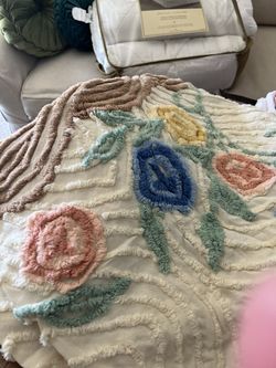 Vintage Hobnail Full Size Bedspread