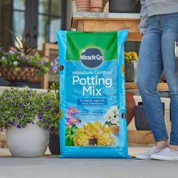 Miracle-Gro Moisture Control 2cu.