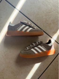 Adidas spezial toddler shoes size 7