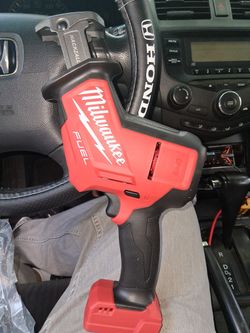 BRAND NEW ZOZO MILWAUKE 20 VOLTS