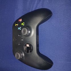 XBOX SERIES CONTROLLER WITH BATTERY PACK