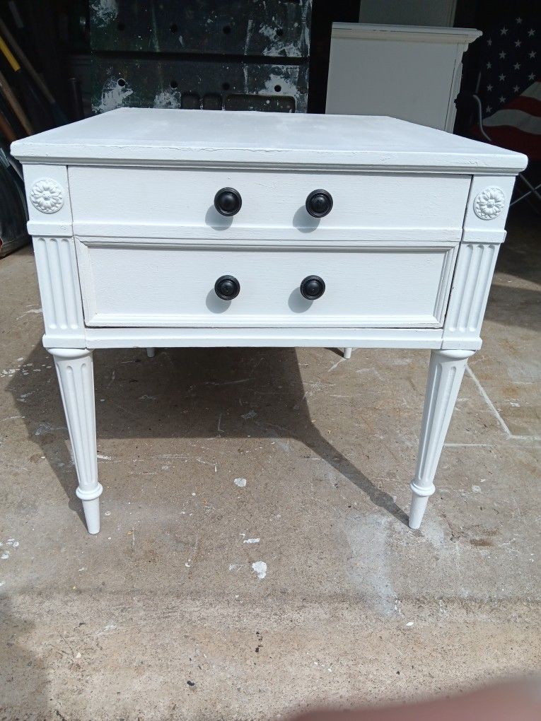 Antique Refinished Wood 1-Drawer End Table