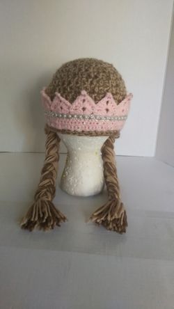 Crochet braid and crown hat