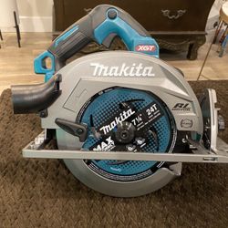 Makita 40v 7 1/4 Circular Saw
