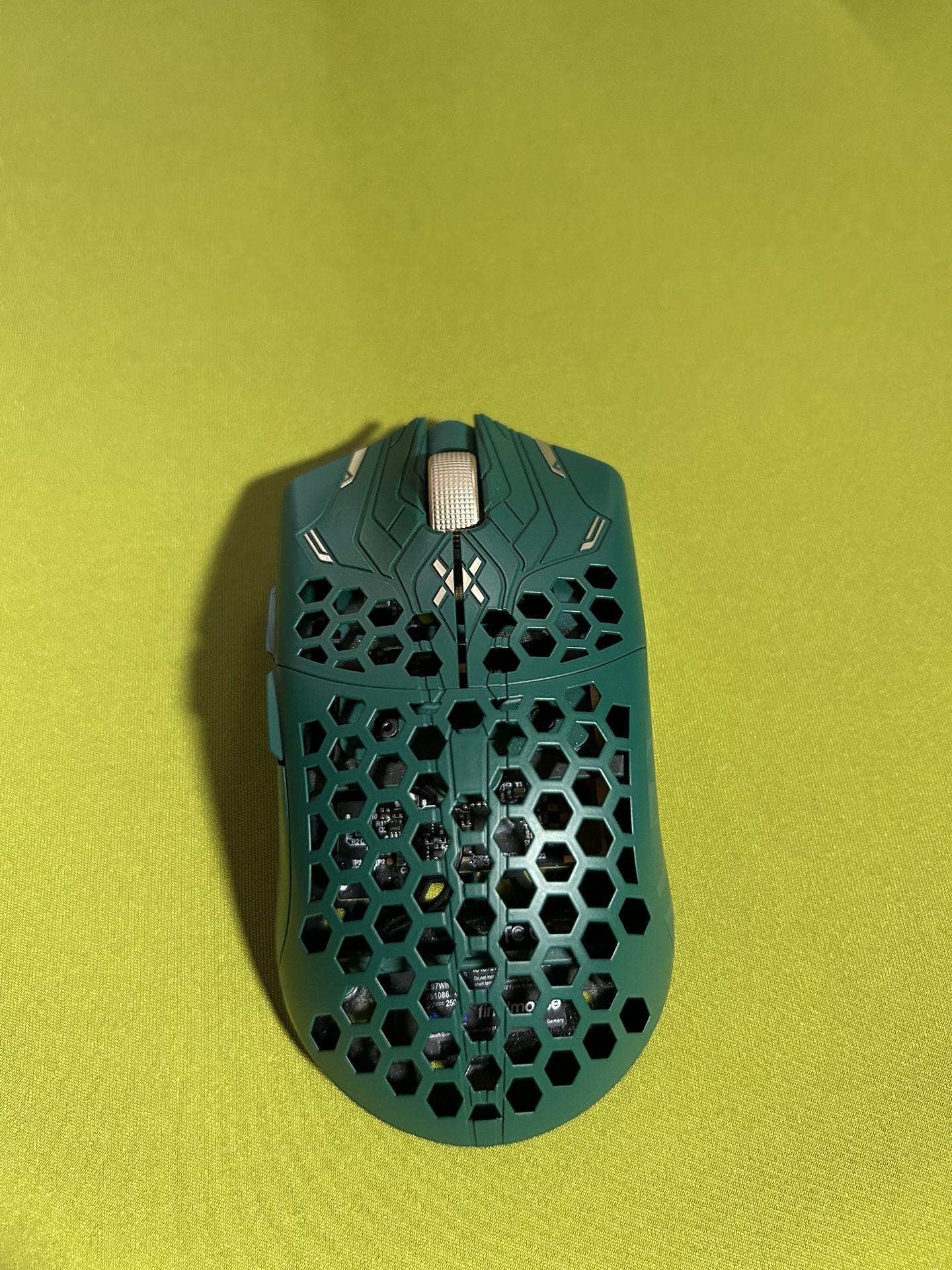 Finalmouse Ulx Prophecy-Small