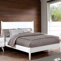 4pc Bed Set - Bed Dresser Mirror Nightstand