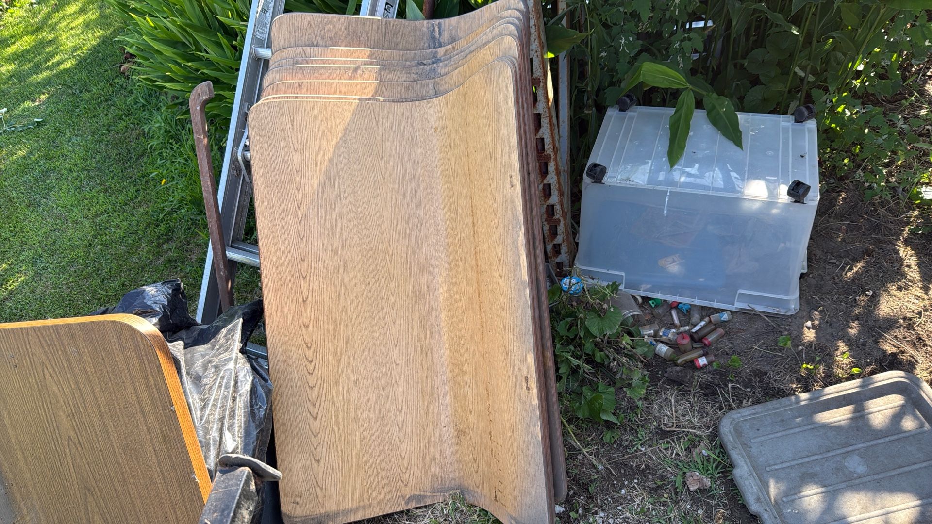 FREE - Restaurant Tables