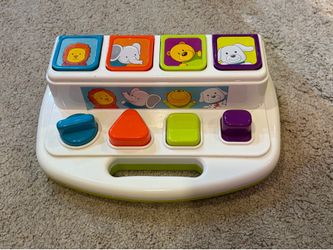 Battat – Cause-and-Effect Toy Pop-Up Pals