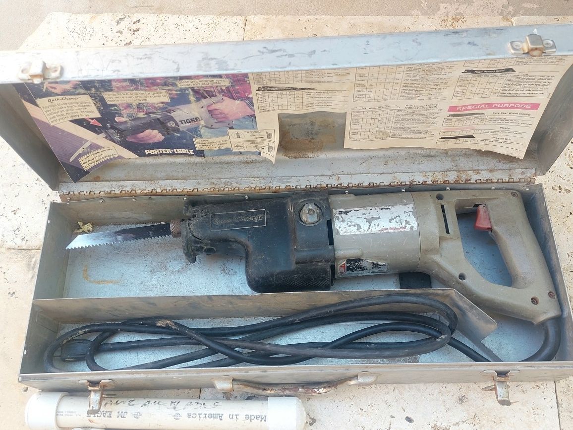 Porter Cable "Tiger" Sawsall With Blades