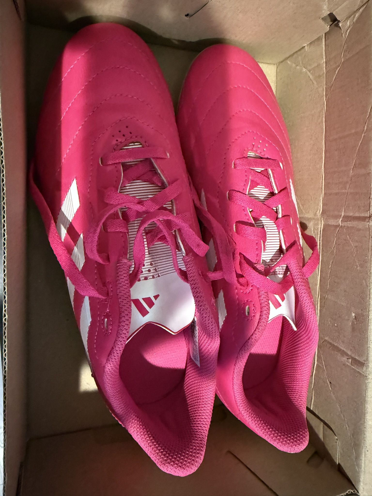 Adidas Cleats Like New 