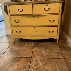 Antique 4 Drawer Dresser