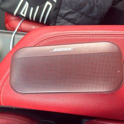 Bose SoundLink Flex Bluetooth Speaker - Works Great - Waterproof