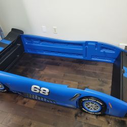 Delta Children Turbo Race Car Twin Bed Frame Blue