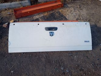 Dodge Ram tailgate 02-09 $80