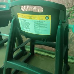 Rubbermaid High Chair 