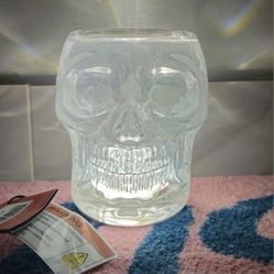 Skull candle holder (BRAND NEW) 