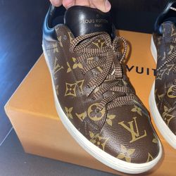 Louis Vuitton Shoes Like New 