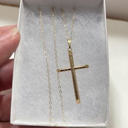 14k Solid Yellow Gold Necklace And Cross Pendant.