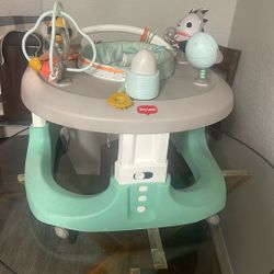 “Centro de actividades para bebé – excelente estado” o “Jumper / Activity Center para bebé – como nuevo”