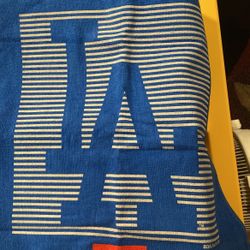 LA DODGERS Gear: Helmets And TOWELS X2