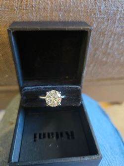 Engagement ring.  (Lab)