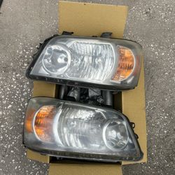 Headlights from 2005 Toyota Highlander