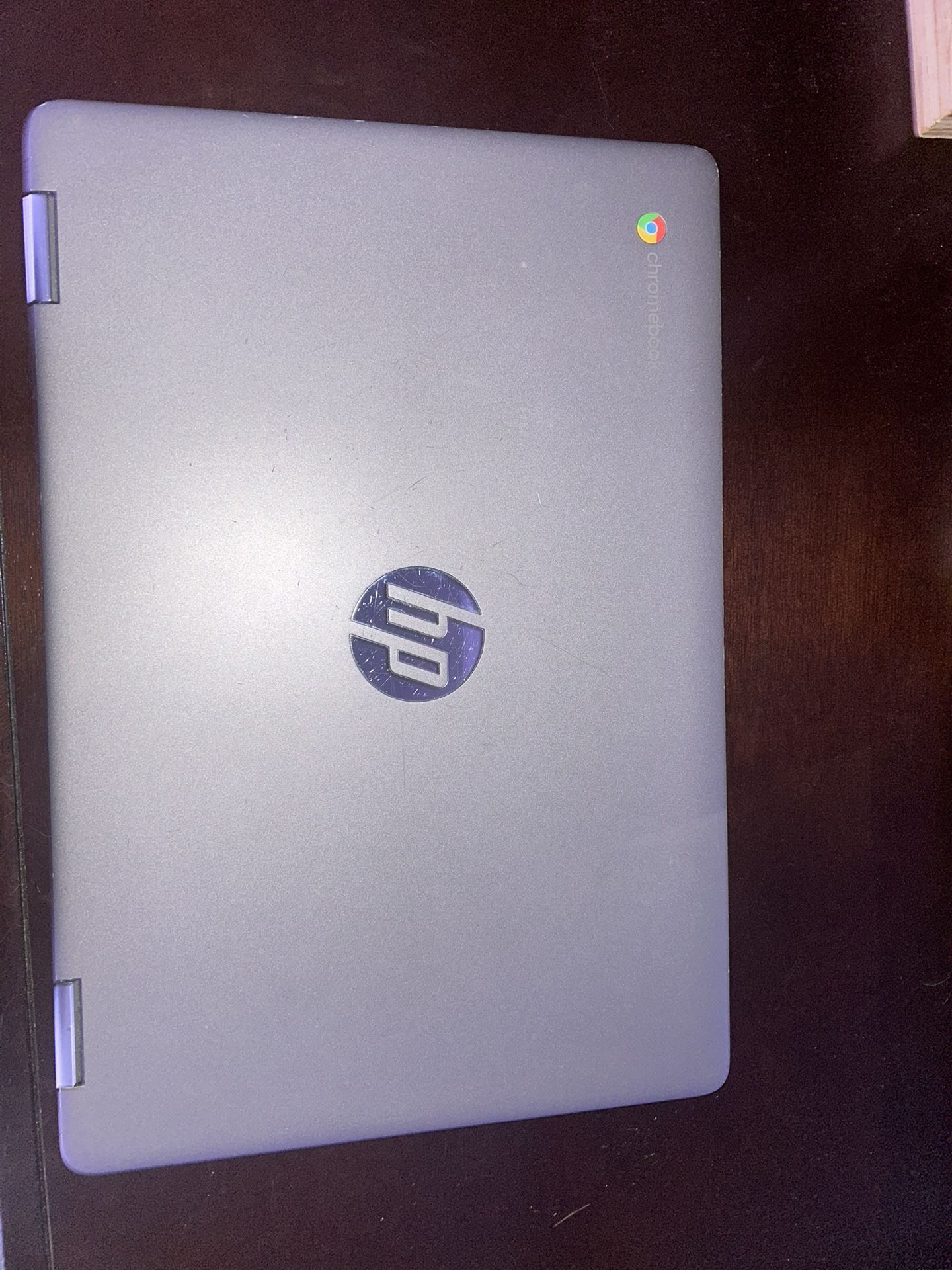 touchscreen chromebook (charger included)