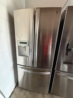 Stainless Steel 3-Door Fridge with FrenchDoor Design