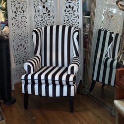 Wing Back Chair Like New!