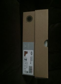 UGG KAYEL CHESTNUT Size 7