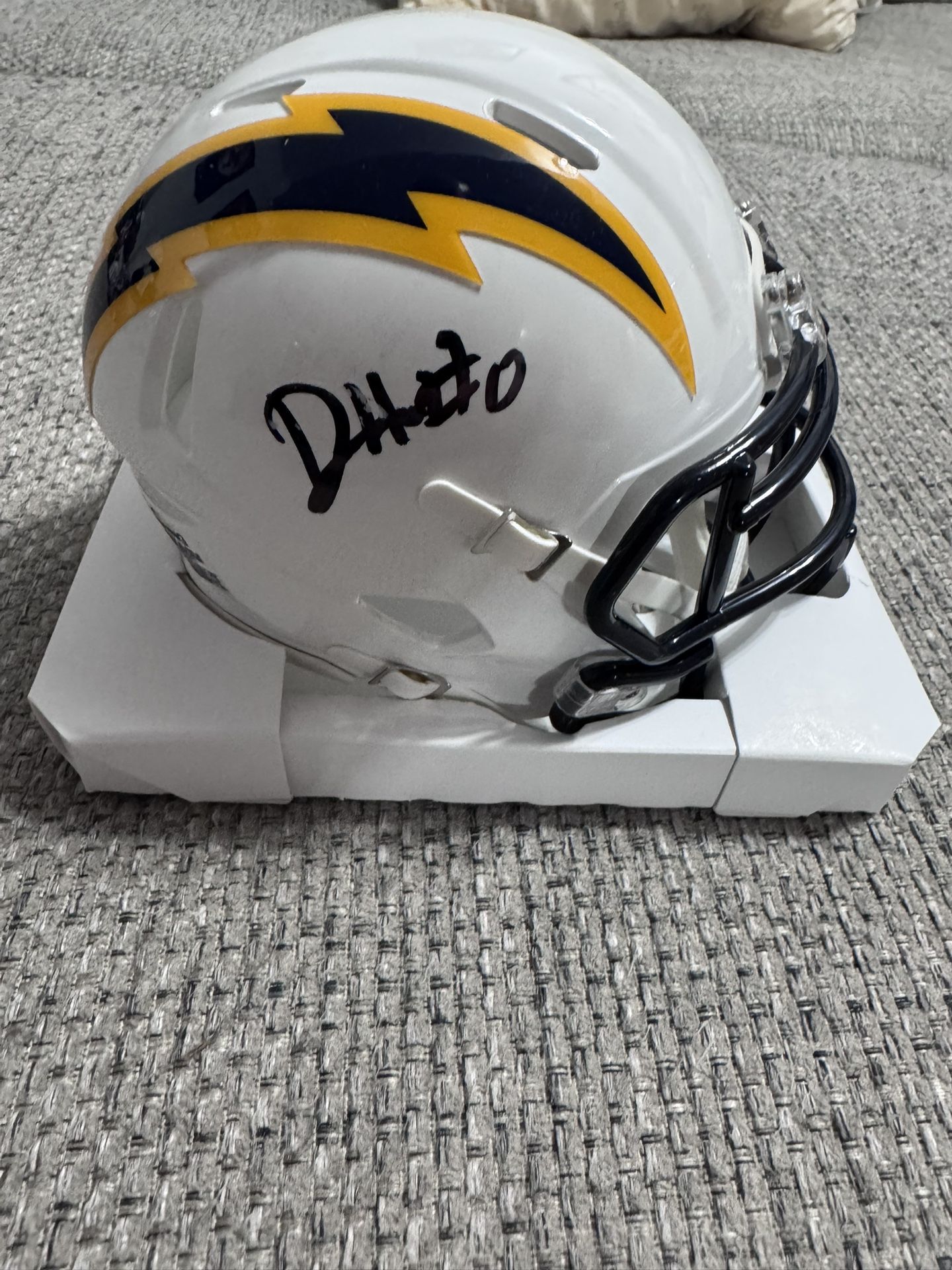 Daiyan Hensley Signed Autograph LA Chargers Mini Helmet - Beckett Coa - SMUDGE See Pics