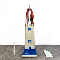 Windsor Sensor XP12 Commercial Upright Vacuum Cleaner w/ attachmen