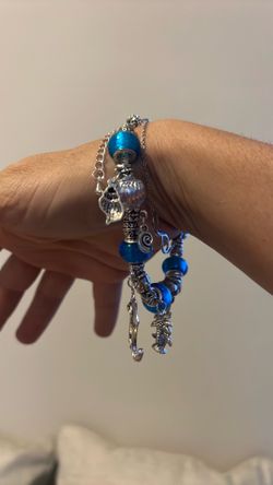 Charm brazaletes