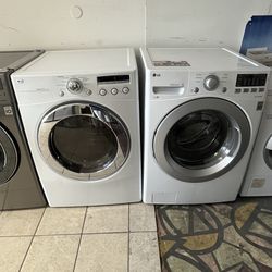 Washer and dryer LG 27”