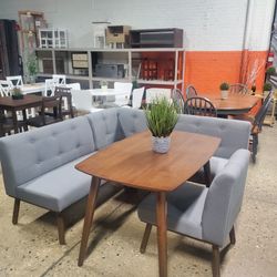 5 piece mid Century Modern Style Breakfast Nook (New)
