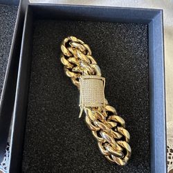 Cuban Link Bracelet 