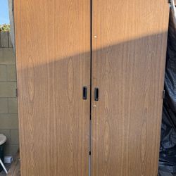 Storage unit cabinet, wardrobe / closet