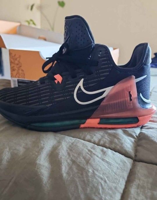 Nike Lebron