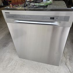 Frigidaire Dishwasher 