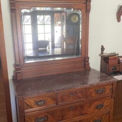 Antique Victorian Marble Top Dresser Chest Of Drawers Mirror Comes Off For Easy Moving Excellent Condition 