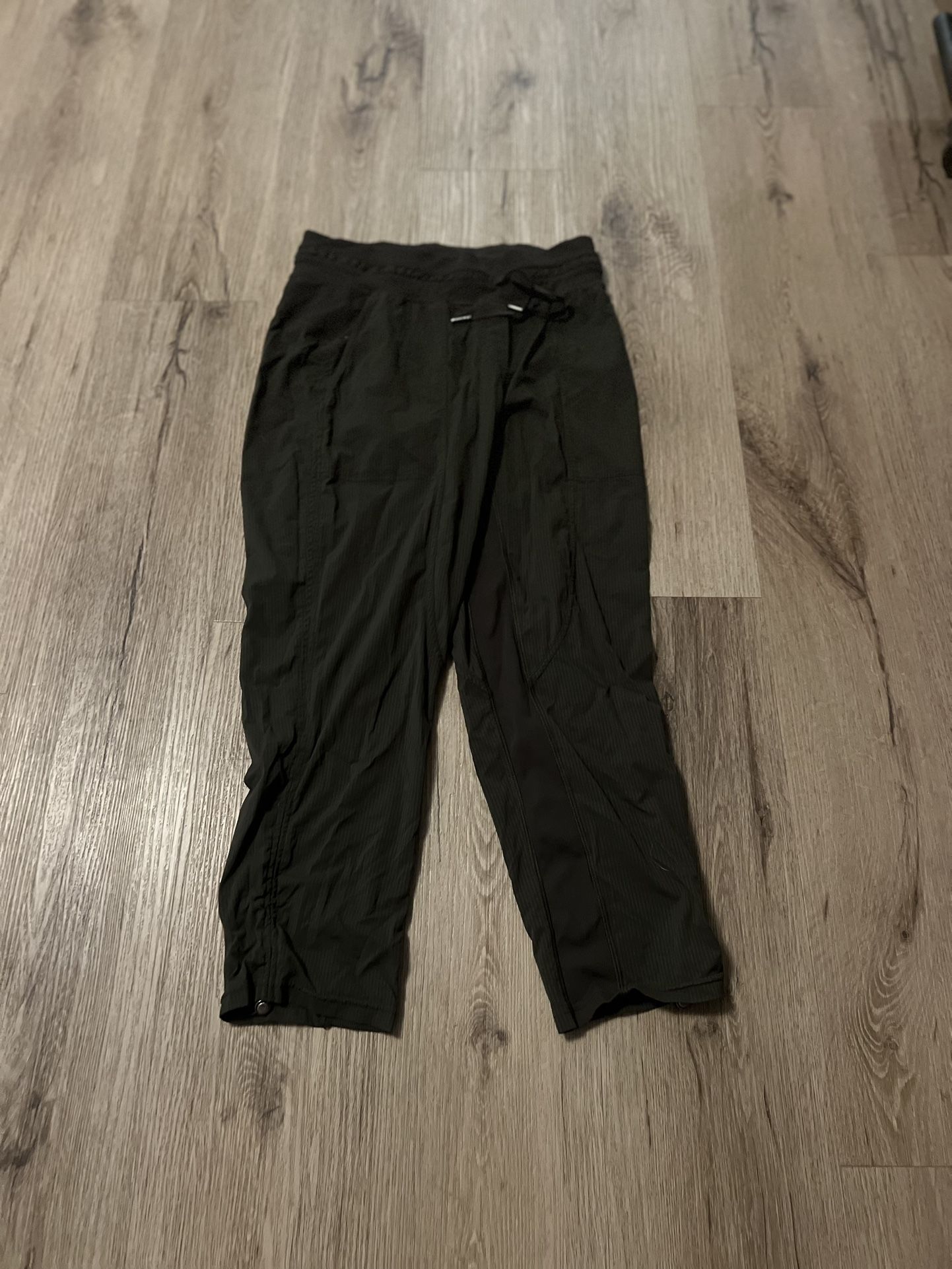 green lululemon joggers