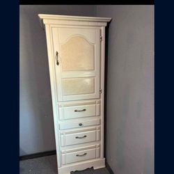 🥰🌿STANDING  WOOD  KITCHEN CABINETS /WITH SHELVES AND DRAWERS- $199 EACH 🥰🌿