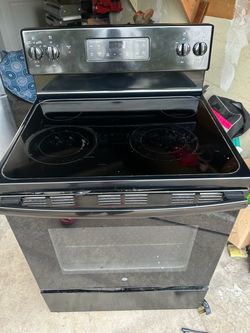 GE Glass Top Stove
