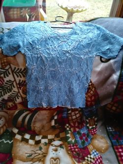 Blue Comfy Shirt No Tag But This Would Fit Sm Med Or Lg
