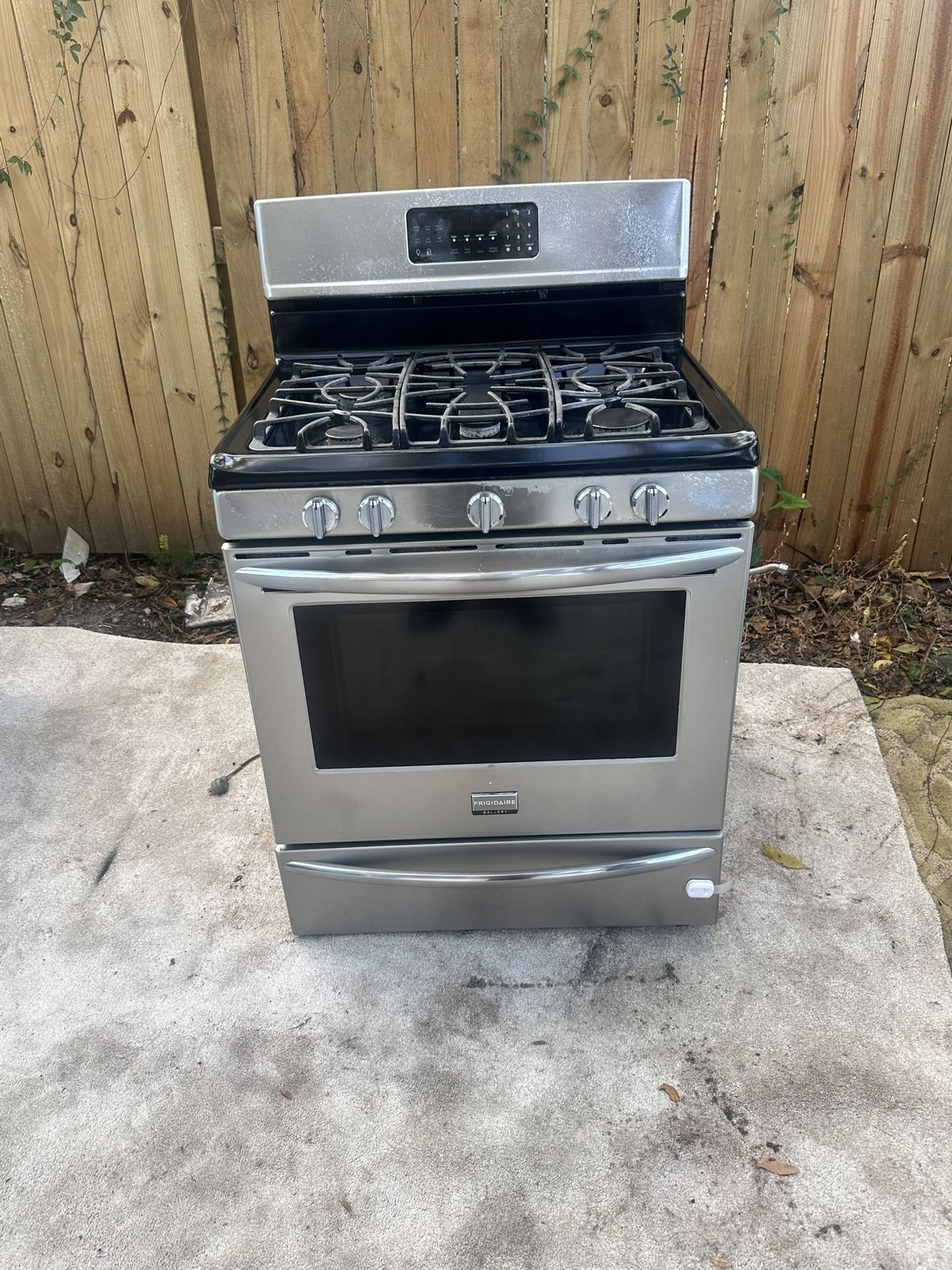 Frigidaire Stainless Steel Gas ⛽️ Stove 