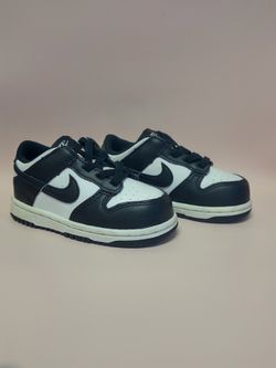 Nike panda dunks toddler 7c