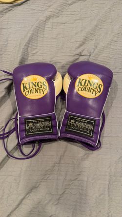 Kings County 12 Oz Purple Gloves