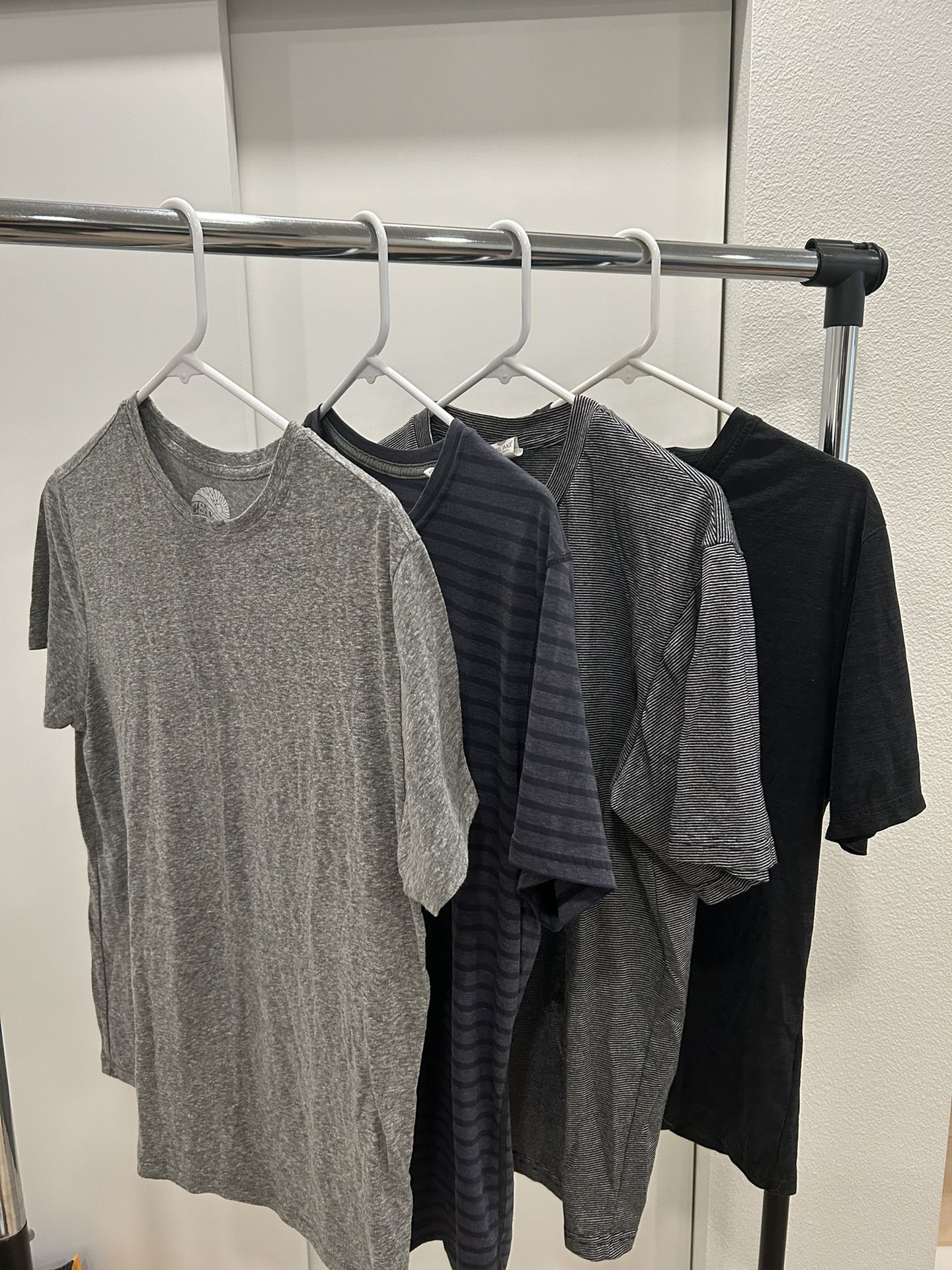Men’s T-Shirt Lot Size M/L