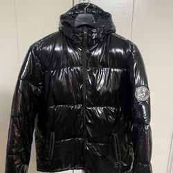 WESC Black Shiny Puffer Jacket Mens XL