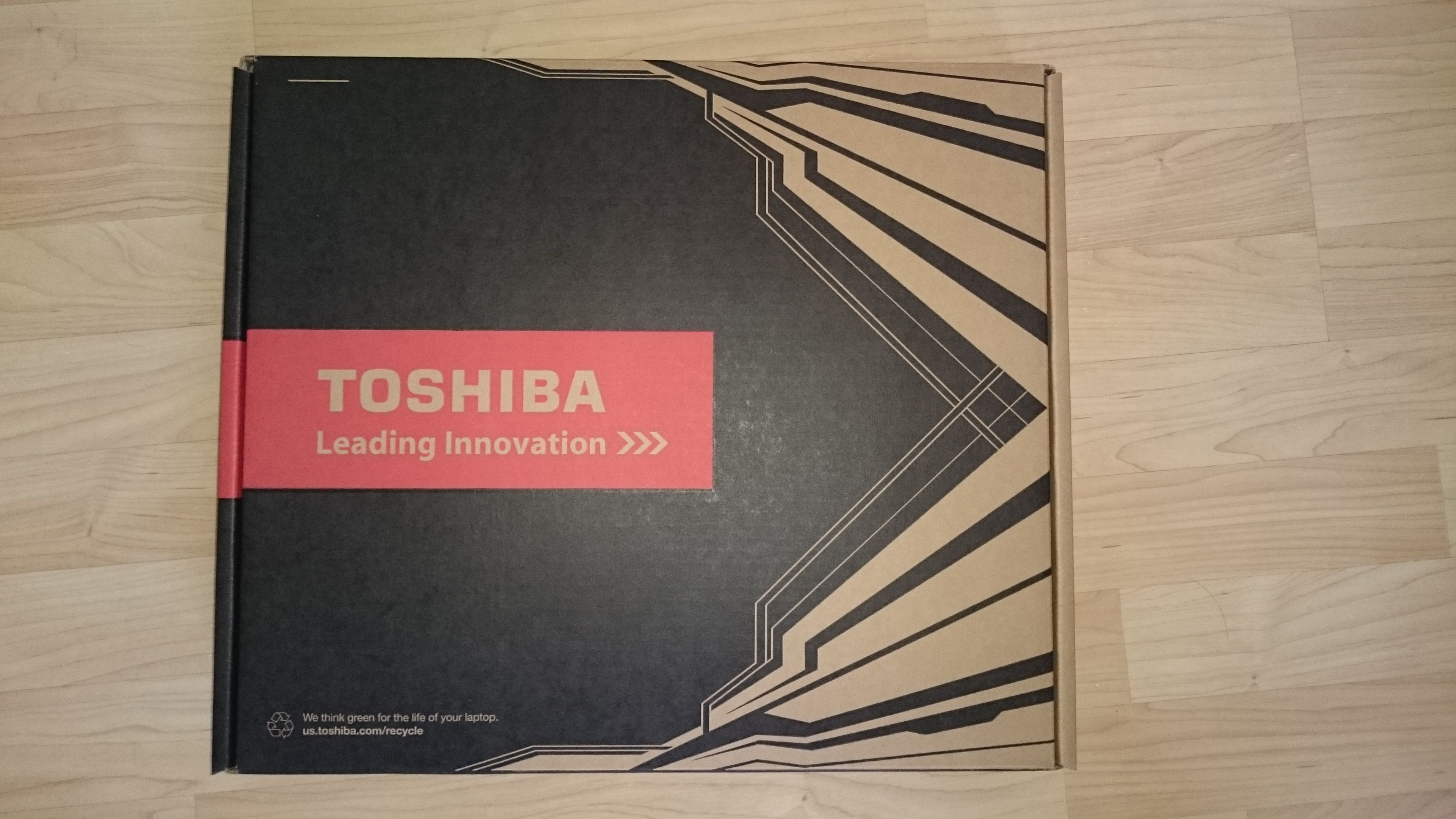 Toshiba satellite C855-S5115 Laptop i3 2.5GHz 4GB 500GB 15.6"